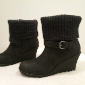 Muk Luks Georgia Booties - Size 9